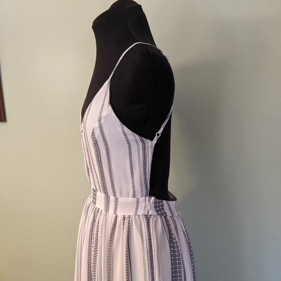 Striped Maxi Dress - Picture 6 of 11